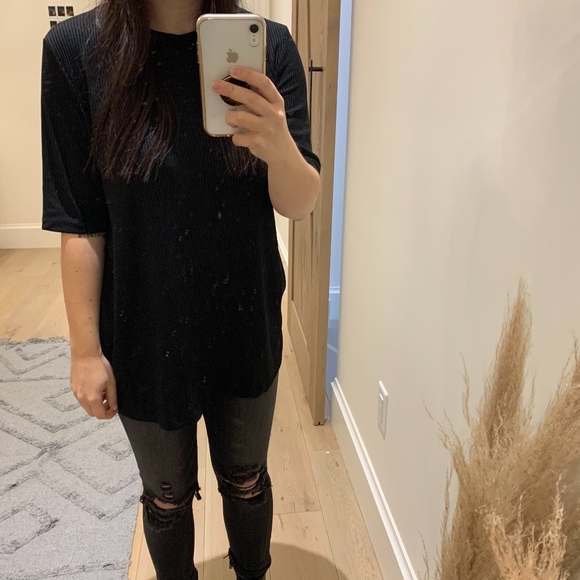 Long black t-shirt - Picture 2 of 3